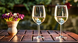 Weingläser © Stuart Litoff Shutterstock