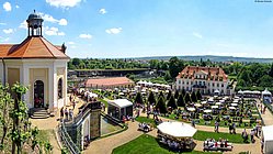 Blick auf das Belvedere von Schloss Wackerbarth